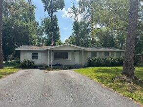 1505 Arnold Ave in Brooksville, FL - Building Photo - Building Photo