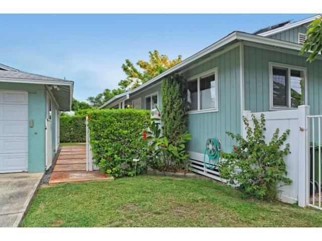 526 Oneawa Pl in Kailua, HI - Building Photo - Building Photo