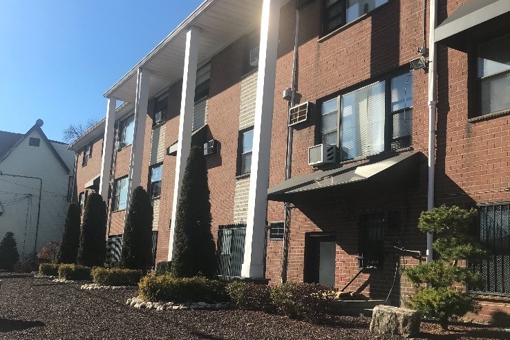 157 Western Pkwy, Unit B8 in Irvington, NJ - Foto de edificio