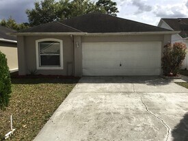 10122 Richardson Ct in Orlando, FL - Building Photo