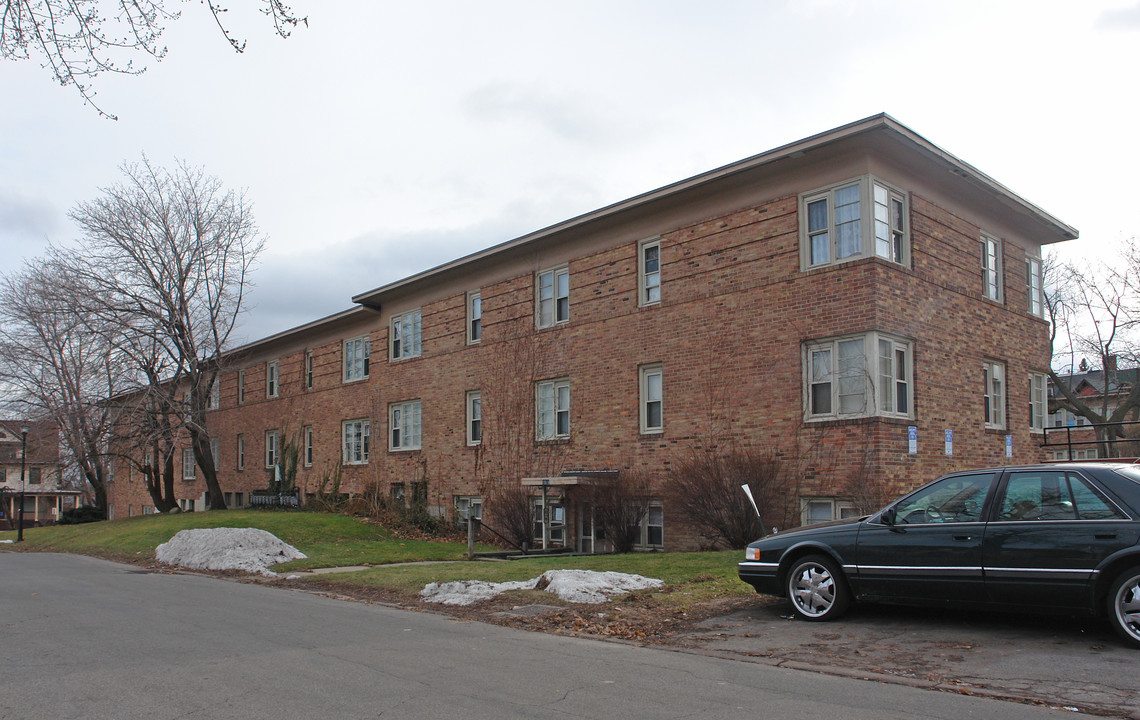 1059 Lake Ave in Rochester, NY - Building Photo