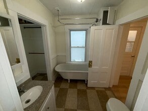 36 2nd St in North Andover, MA - Building Photo - Building Photo