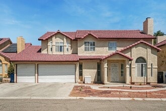 3052 Carlotta Cir in Las Vegas, NV - Building Photo - Building Photo