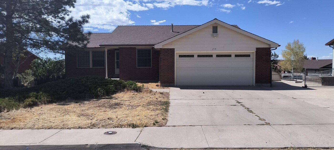 2141 Buckboard Dr in Cedar City, UT - Building Photo