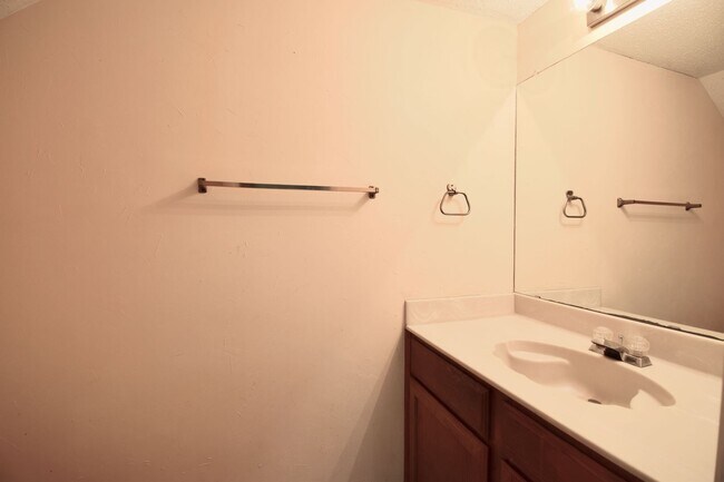 7825 Beauregard Cir-Unit -#11 A in Austin, TX - Building Photo - Building Photo