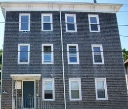 229 State St in New Bedford, MA - Foto de edificio - Building Photo