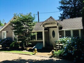 120 Willow St in Southampton, NY - Building Photo