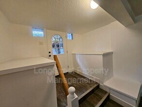 513 SE 157th Ave in Portland, OR - Building Photo - Building Photo