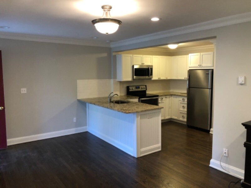 10 Wild Oaks Rd in Goldens Bridge, NY - Building Photo