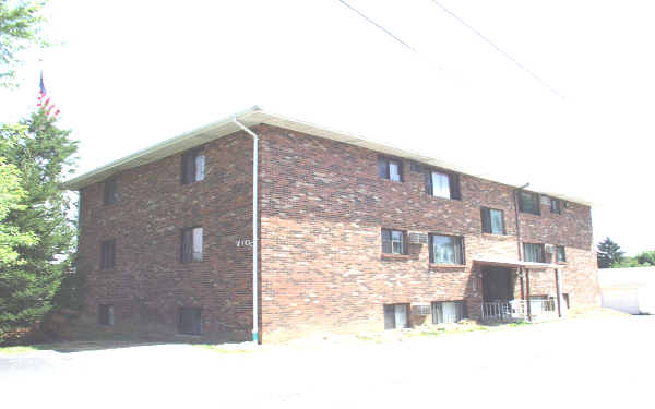 7100 Hamilton Ave in Cincinnati, OH - Building Photo - Building Photo