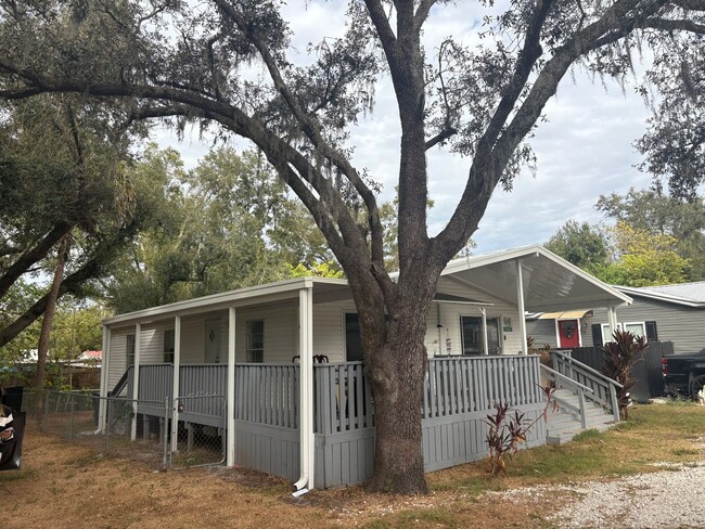 9302 Ashley Oaks Ct in Tampa, FL - Building Photo - Building Photo