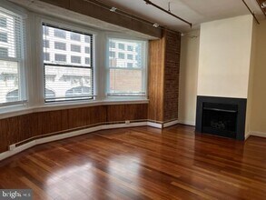 105 S 18th St in Philadelphia, PA - Building Photo - Building Photo