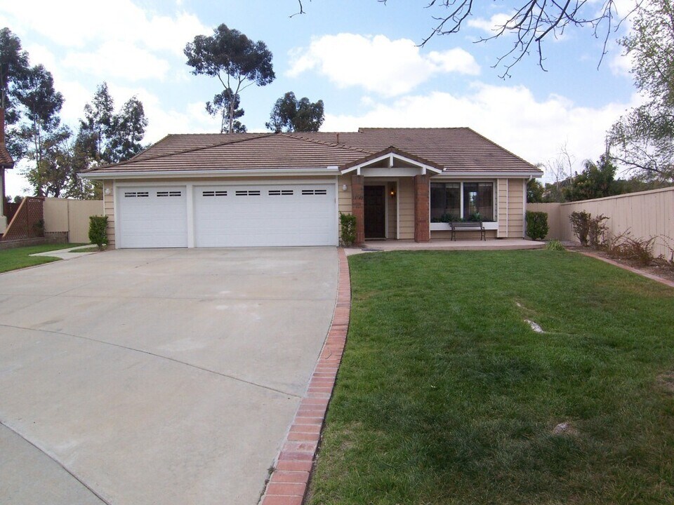 14742 Shadowbrook Ct in Poway, CA - Building Photo