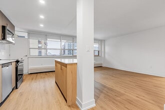 115 Tyndall Ave in Toronto, ON - Building Photo - Building Photo