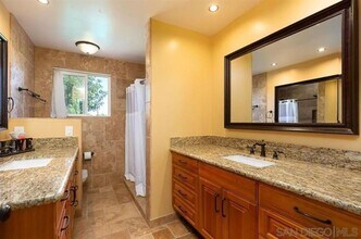 5480 Los Robles Dr in Carlsbad, CA - Building Photo - Building Photo