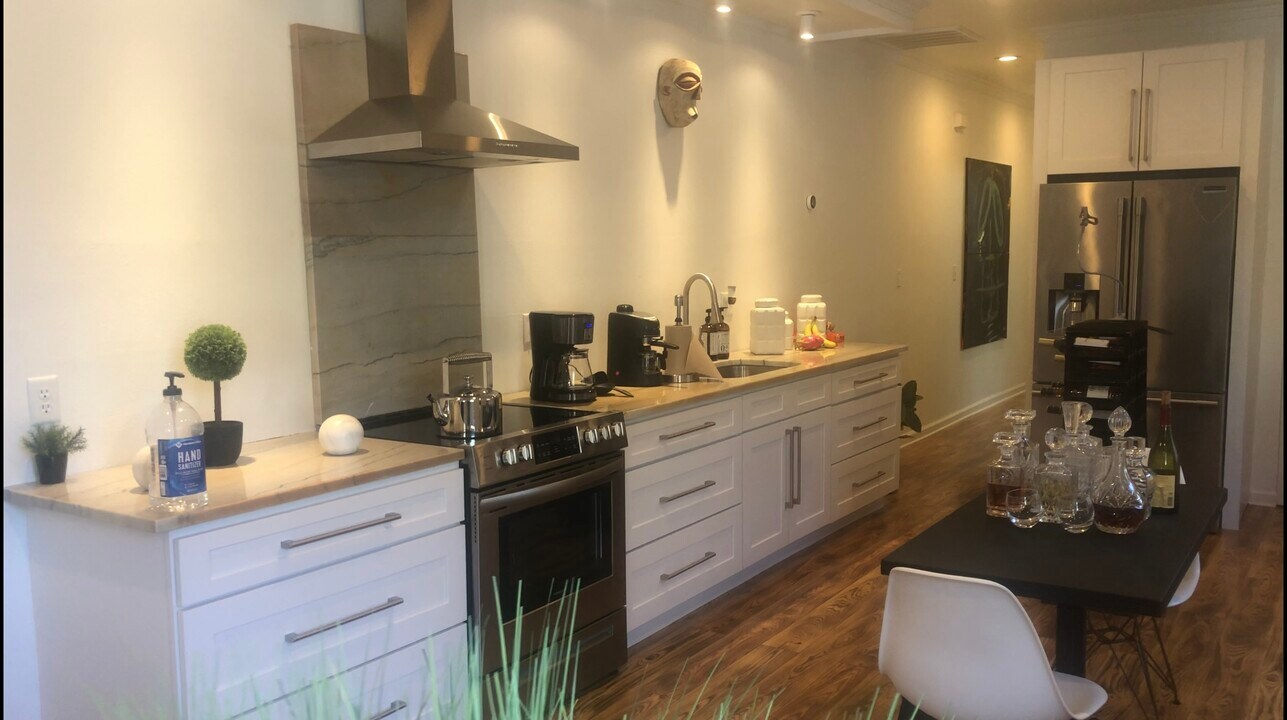 2504 Music St in New Orleans, LA - Building Photo