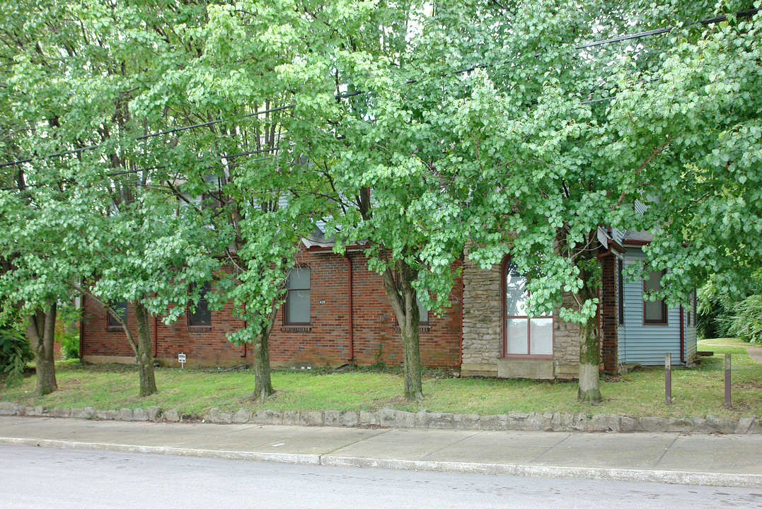 429 Humphreys St in Nashville, TN - Building Photo