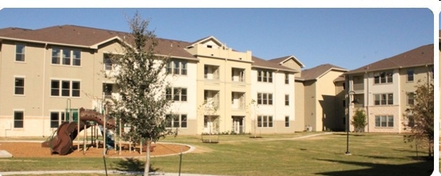 Lexington Manor Apartments in Corpus Christi, TX - Foto de edificio - Building Photo