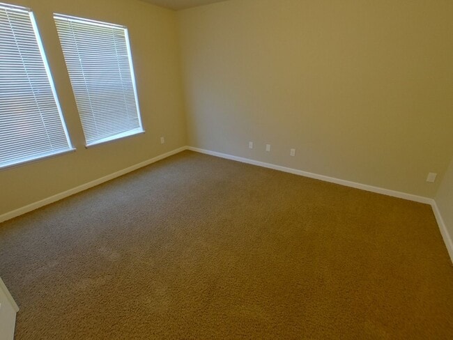 2073 Onyx Alley in Eugene, OR - Building Photo - Building Photo