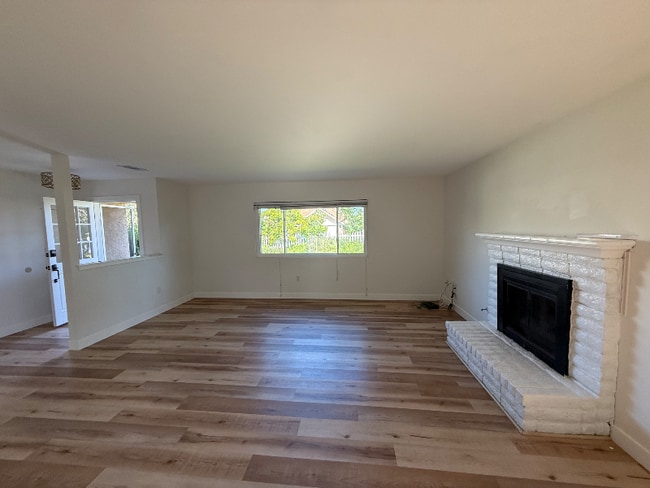 942 Ruby Dr in Vista, CA - Building Photo - Building Photo