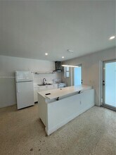 1385 NE 105th St in Miami Shores, FL - Building Photo - Building Photo