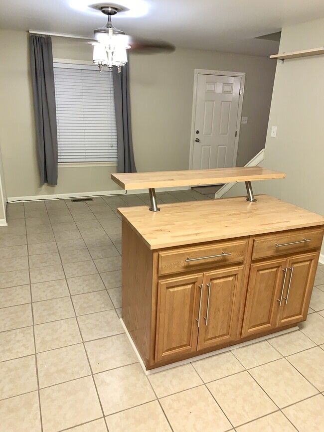 2014 Whitpain Hls in Blue Bell, PA - Building Photo - Building Photo