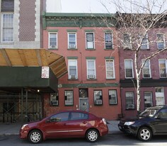 844 Kent Ave in Brooklyn, NY - Building Photo