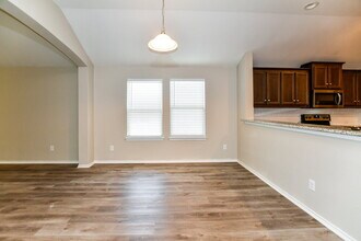 4713 Joshua Dr in Sanger, TX - Foto de edificio - Building Photo