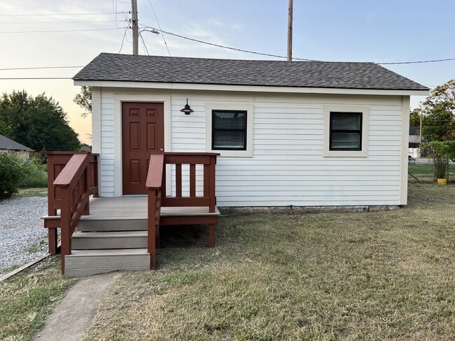 property at 1145 E Haskell St