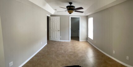 4729 White Bay Cir in Wesley Chapel, FL - Foto de edificio - Building Photo