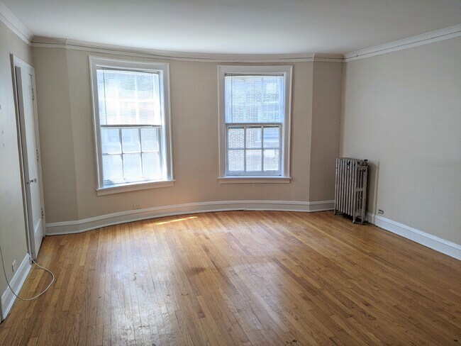 915 Elmwood Ave, Unit a3 in Evanston, IL - Foto de edificio - Building Photo