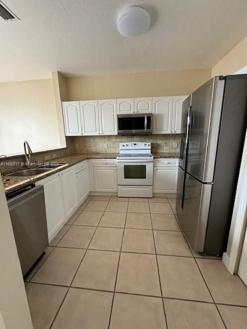 4187 SW 159th Ave in Miramar, FL - Foto de edificio - Building Photo