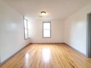 529 18th Ave in Newark, NJ - Building Photo - Building Photo