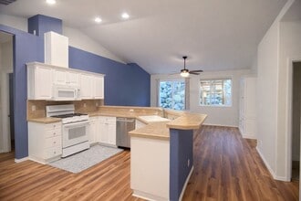 5447 N St in Washougal, WA - Building Photo - Building Photo