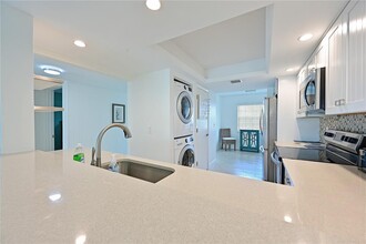 709 Estuary Dr in Bradenton, FL - Foto de edificio - Building Photo
