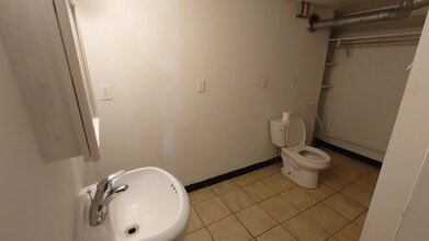 105 S White Horse Pike, Unit 105A in Berlin, NJ - Foto de edificio - Building Photo