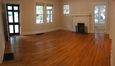 307 Perry St in Raleigh, NC - Building Photo - Building Photo