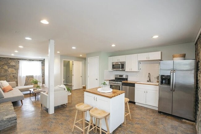 327 Vivelle Ave in Nashville, TN - Building Photo - Building Photo