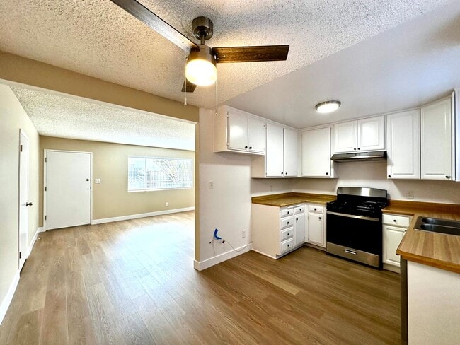 property at 9618 Pacific Ave