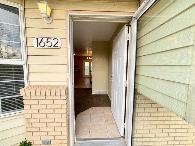 1652 400 E in Orem, UT - Building Photo - Building Photo