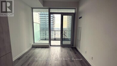 7890 Jane St in Vaughan, ON - Building Photo - Building Photo