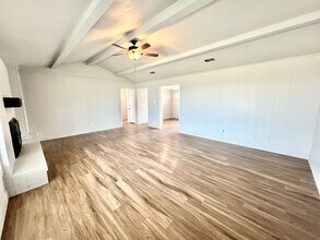 923 W 6th St in Idalou, TX - Building Photo - Building Photo