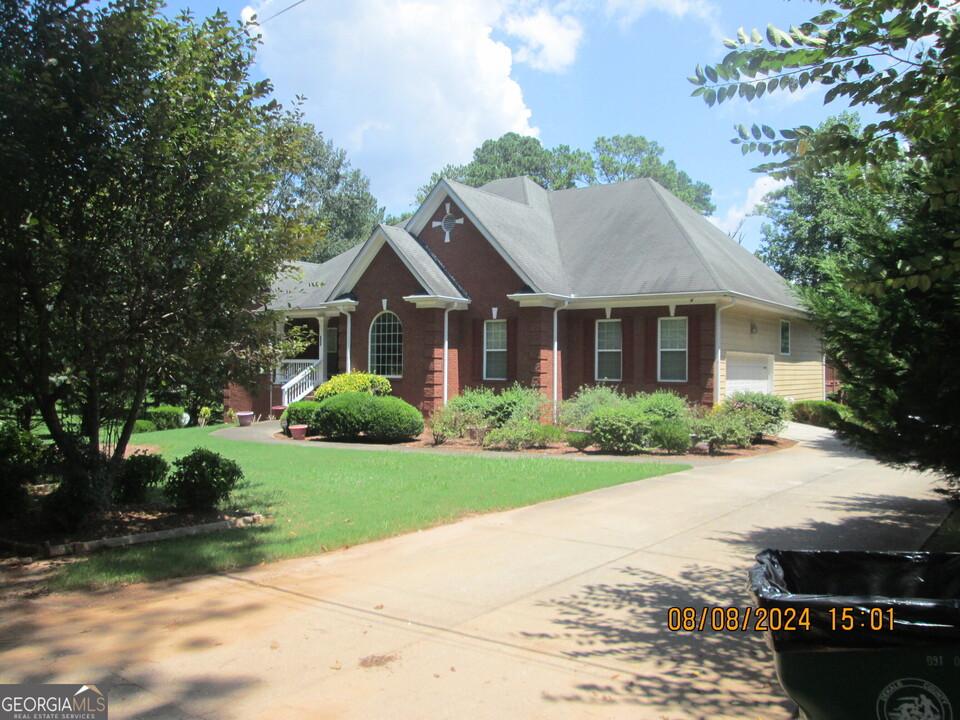 4158 Connor Dr in Ellenwood, GA - Foto de edificio