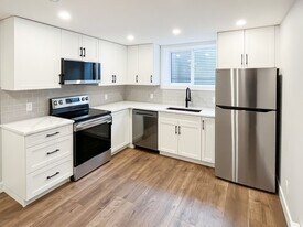 2620-26228 28 Ave SW in Calgary, AB - Building Photo