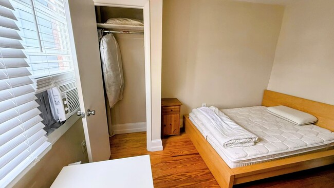 617 Irving St NW in Washington, DC - Foto de edificio - Building Photo