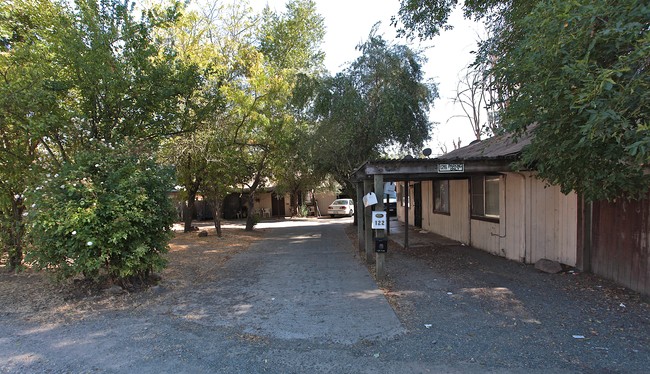 120-126 Pine in Sonoma, CA - Foto de edificio - Building Photo