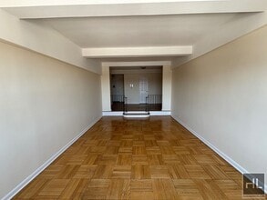 GRAND CONCOURSE, Unit 9J in Bronx, NY - Building Photo - Building Photo