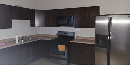 5656 S May St in Chicago, IL - Building Photo - Building Photo