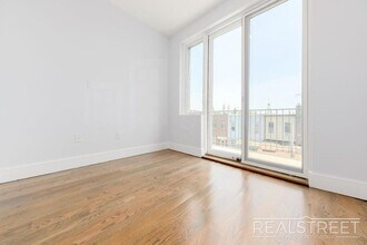96 Himrod St in Brooklyn, NY - Building Photo - Building Photo