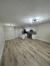 758 NE 13th Ct in Fort Lauderdale, FL - Building Photo - Building Photo